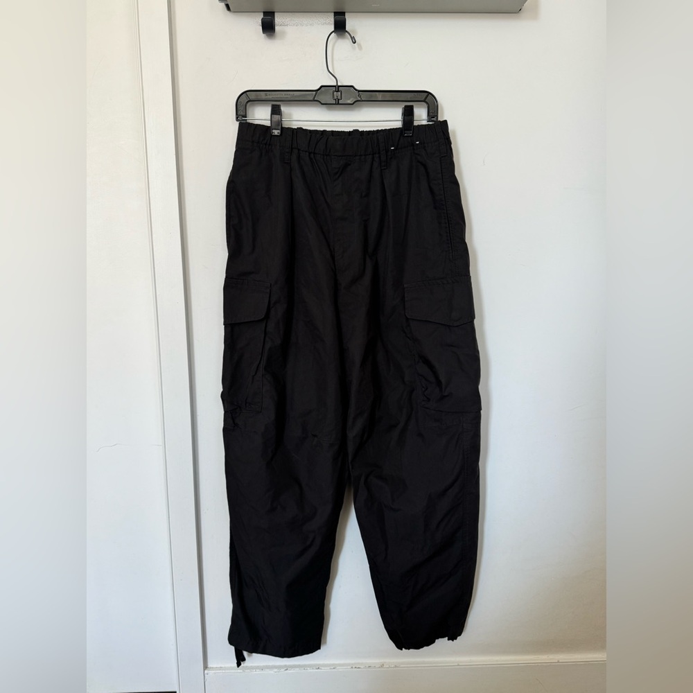Uniqlo Women’s Black Wide Parachute Cargo Pants (Small, 27-30” waist)